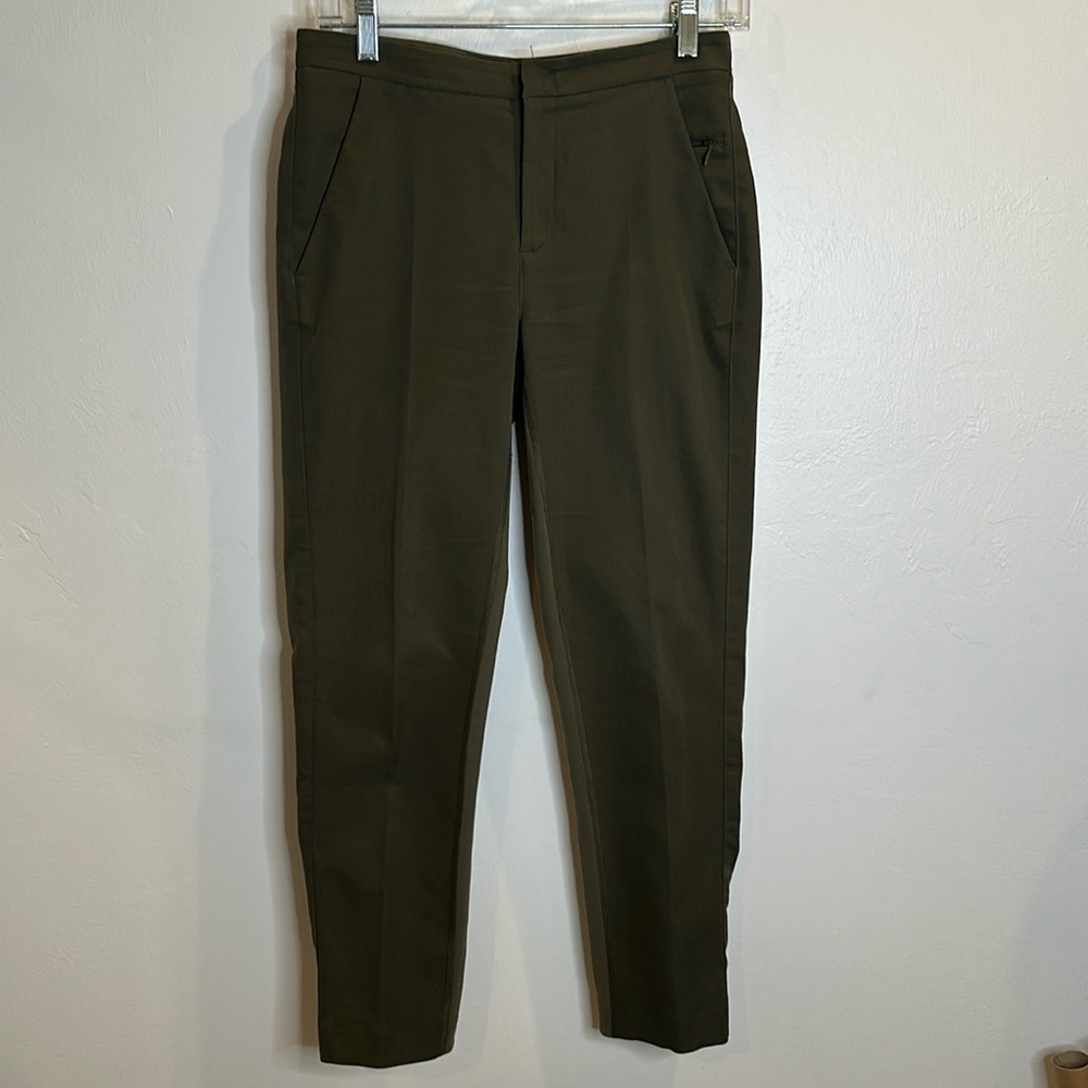 LULULEMON WOMENS PANTS STRETCH COMFORT IN A DRESSIER PANT OLIVE GREEN SIZE 4
